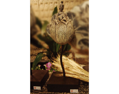 Decorative Figurines